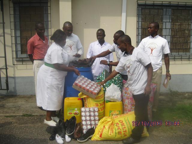 Donation delivery to hospital, 2014